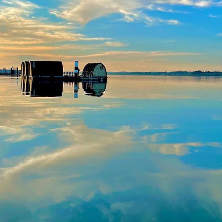 ホテル Hausboot Dotterbart ガガー エクステリア 写真
