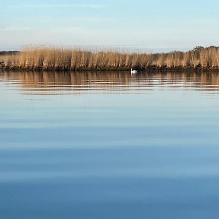 ホテル Hausboot Dotterbart ガガー エクステリア 写真